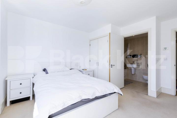 2 bed 2 bath property within a beautifully designed development in highbury  Highbury Stadium Square, Highbury